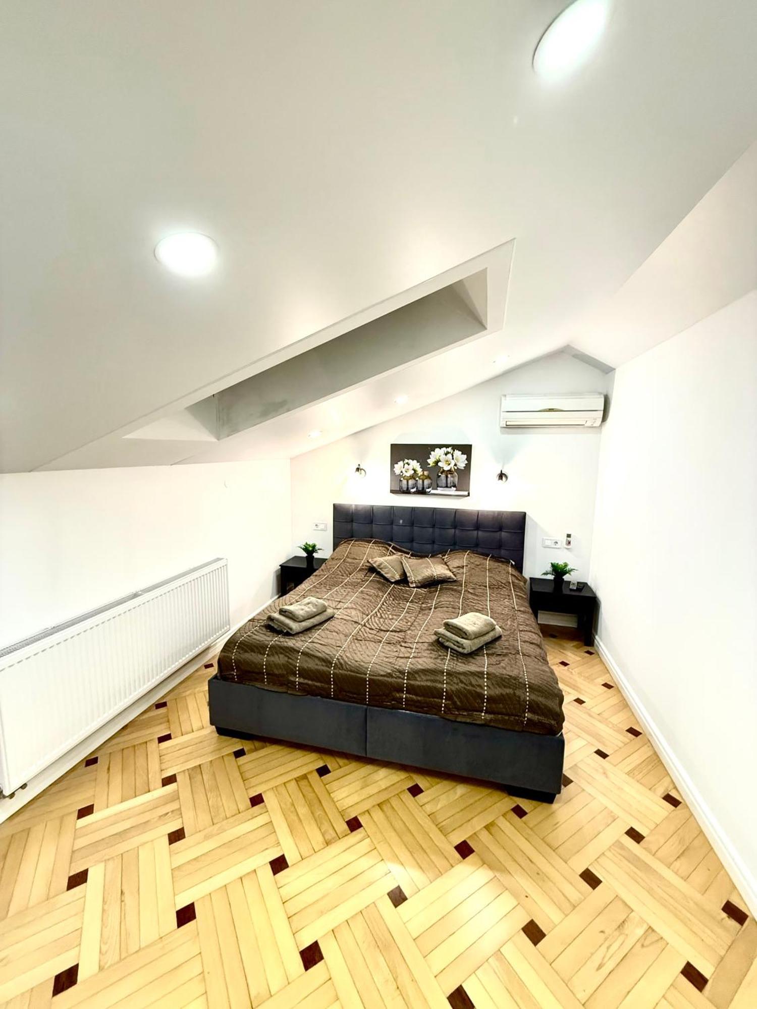 Gamla Stan Apartment Лвив Екстериор снимка
